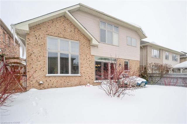 402 Rideau River Street, House detached with 4 bedrooms, 2 bathrooms and 4 parking in Waterloo ON | Image 45
