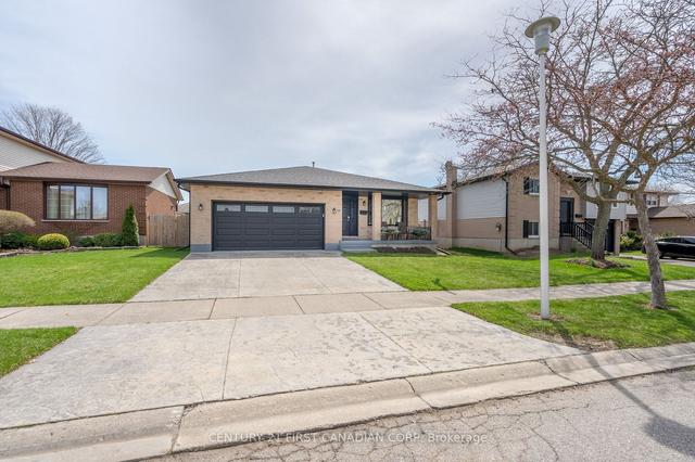 88 Golfview Cres, House detached with 3 bedrooms, 2 bathrooms and 4 parking in London ON | Image 12