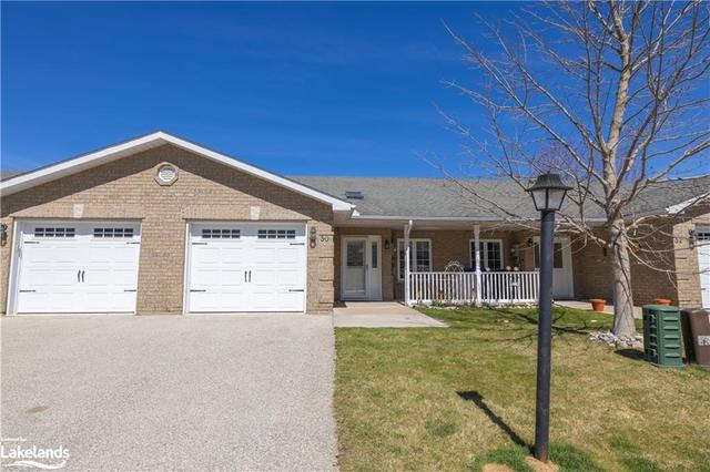 30 Meadows Lane, House attached with 2 bedrooms, 1 bathrooms and 2 parking in Wasaga Beach ON | Image 11