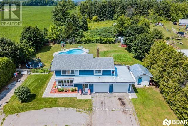 84 Balm Beach Rd E, House detached with 3 bedrooms, 2 bathrooms and 10 parking in Tiny ON | Image 1