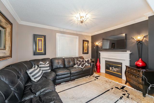79 Havenlea Rd, House semidetached with 3 bedrooms, 3 bathrooms and 2 parking in Toronto ON | Image 3