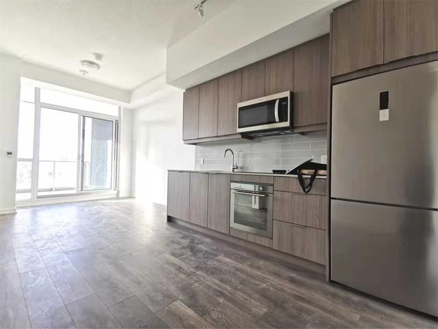 206 - 36 Forest Manor Rd, Condo with 1 bedrooms, 2 bathrooms and 1 parking in Toronto ON | Image 1