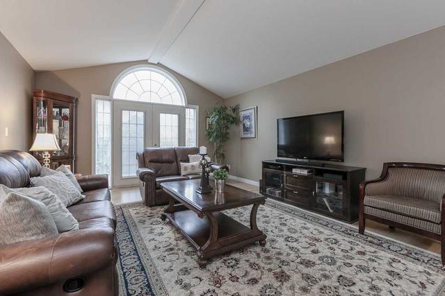 306 Woodward Ave, House detached with 3 bedrooms, 4 bathrooms and 11 parking in Milton ON | Image 37