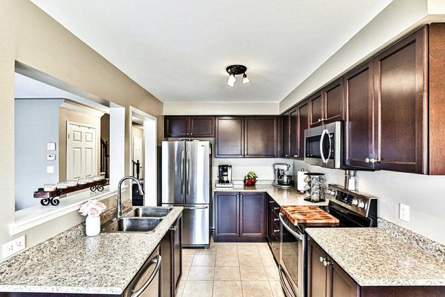 76 Rutherford Rd, House detached with 3 bedrooms, 3 bathrooms and 2 parking in Bradford West Gwillimbury ON | Image 2