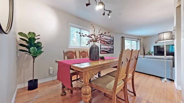 50 Porterfield Cres, Townhouse with 3 bedrooms, 2 bathrooms and 2 parking in Markham ON | Image 27