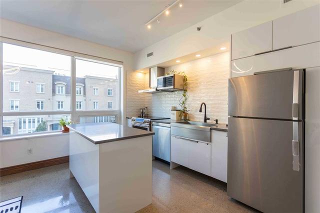 th13 - 57 East Liberty St, Townhouse with 3 bedrooms, 2 bathrooms and 1 parking in Toronto ON | Image 25
