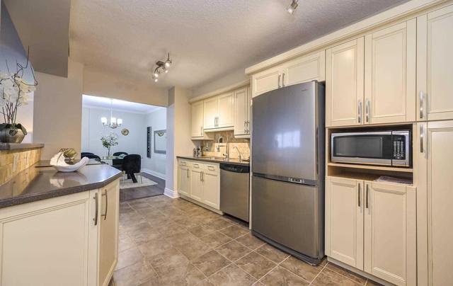 912 - 92 Church St S, Condo with 3 bedrooms, 2 bathrooms and 1 parking in Ajax ON | Image 4
