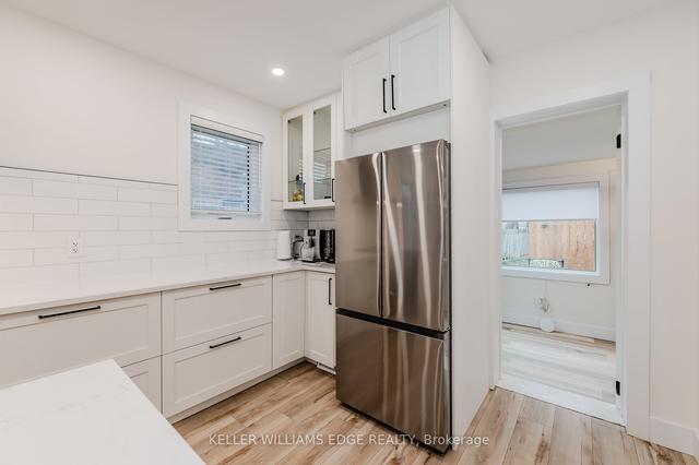 218 Rosslyn Ave S, House detached with 2 bedrooms, 2 bathrooms and 2 parking in Hamilton ON | Image 4
