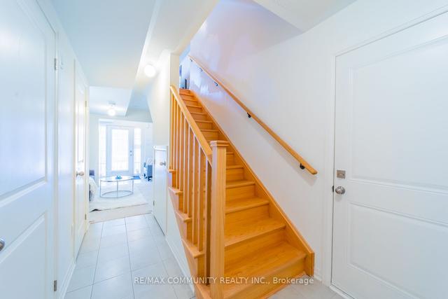 233 Lord Elgin Lane S, House attached with 3 bedrooms, 3 bathrooms and 2 parking in Clarington ON | Image 32