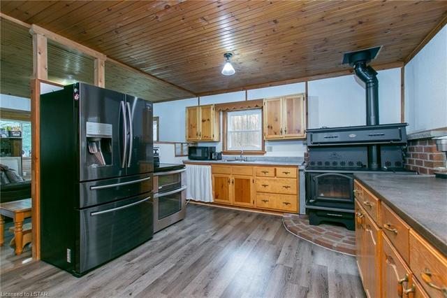 2096 Bruce Road 9, House detached with 3 bedrooms, 1 bathrooms and 12 parking in Northern Bruce Peninsula ON | Image 10