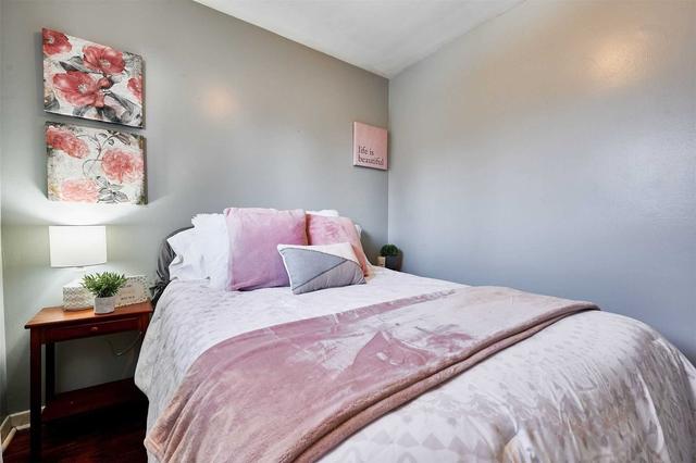 330 Painted Post Dr, House detached with 3 bedrooms, 2 bathrooms and 4 parking in Toronto ON | Image 11