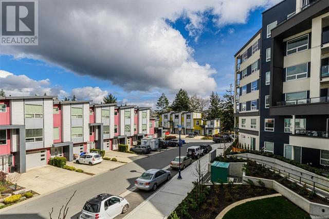 201 - 947 Whirlaway Cres, Condo with 3 bedrooms, 2 bathrooms and 2 parking in Langford BC | Image 16