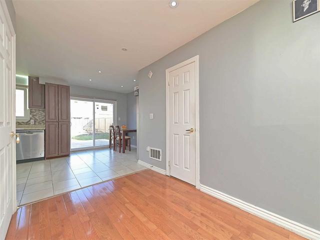 162 Hansen Rd N, House semidetached with 3 bedrooms, 4 bathrooms and 5 parking in Brampton ON | Image 40