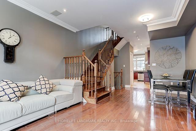 95b Finch Ave W, House attached with 3 bedrooms, 3 bathrooms and 2 parking in Toronto ON | Image 3