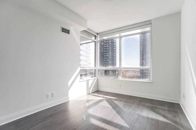 1002 - 36 Park Lawn Rd, Condo with 1 bedrooms, 1 bathrooms and 1 parking in Toronto ON | Image 9