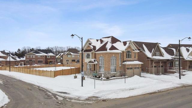 57 Victoria Wood Ave, House detached with 4 bedrooms, 4 bathrooms and 4 parking in Springwater ON | Image 35