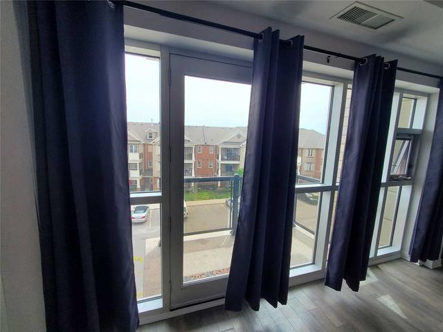 336 - 216 Oak Park Blvd, Condo with 1 bedrooms, 1 bathrooms and 1 parking in Oakville ON | Image 2