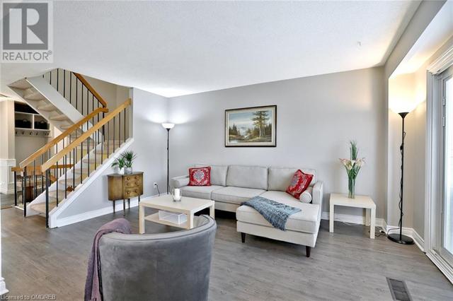 13 - 1550 Grosvenor Street, House semidetached with 3 bedrooms, 1 bathrooms and 2 parking in Oakville ON | Image 9