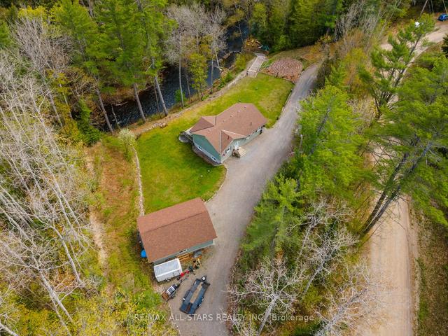 1028 Coleman Lake Rd, House detached with 3 bedrooms, 2 bathrooms and 12 parking in Dysart et al ON | Image 1