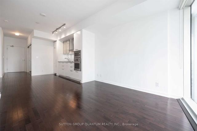 3809 - 12 York St, Condo with 1 bedrooms, 1 bathrooms and 1 parking in Toronto ON | Image 18