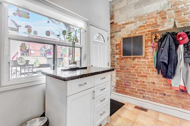 364 Dundas St E, Townhouse with 2 bedrooms, 2 bathrooms and 1 parking in Toronto ON | Image 5
