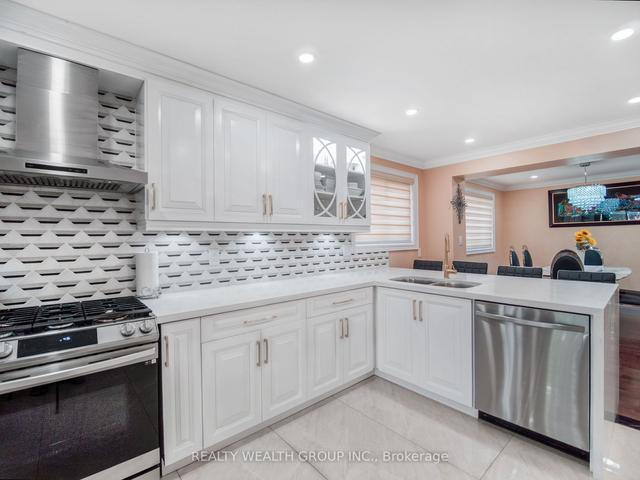 47 Kentish Cres E, House detached with 4 bedrooms, 10 bathrooms and 4 parking in Toronto ON | Image 7