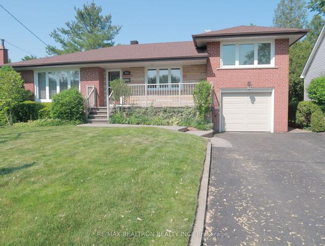 943 Hazel St, House detached with 3 bedrooms, 2 bathrooms and 5 parking in Burlington ON | Image 1