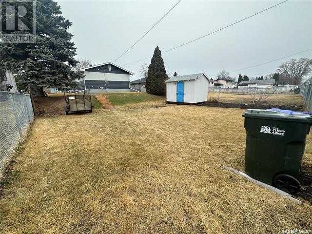 915 1st Street E, House detached with 3 bedrooms, 2 bathrooms and null parking in Prince Albert SK | Image 29