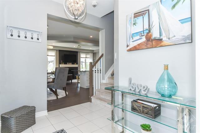 897 Whimbrel Way, House detached with 3 bedrooms, 4 bathrooms and 4 parking in Ottawa ON | Image 5