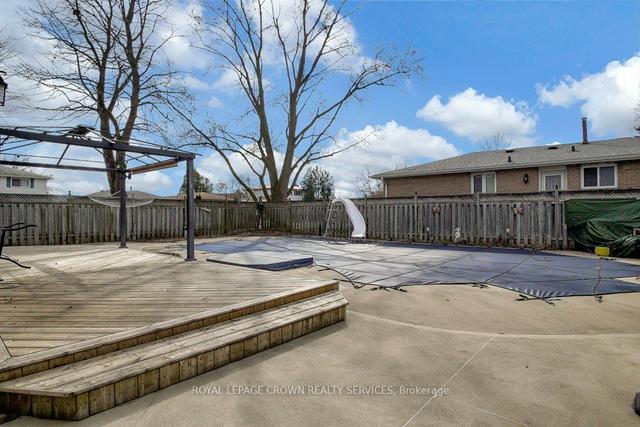 1224 Michael Cres, House detached with 3 bedrooms, 2 bathrooms and 5 parking in Cambridge ON | Image 28