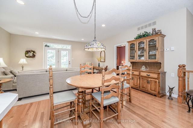 2 - 460 Waterloo St, Townhouse with 3 bedrooms, 3 bathrooms and 2 parking in Wilmot ON | Image 4