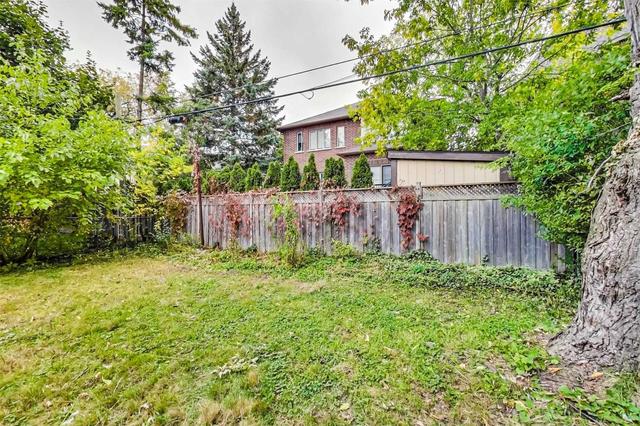 370 Lawrence Ave W, House detached with 2 bedrooms, 3 bathrooms and 2 parking in Toronto ON | Image 16