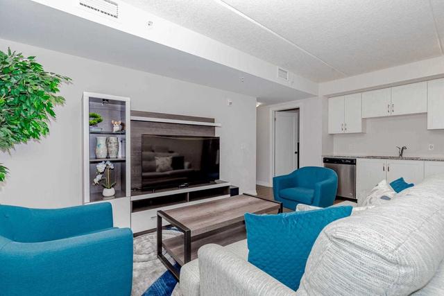 302 - 104 Summit Ridge Dr, Condo with 3 bedrooms, 2 bathrooms and 1 parking in Guelph ON | Image 4