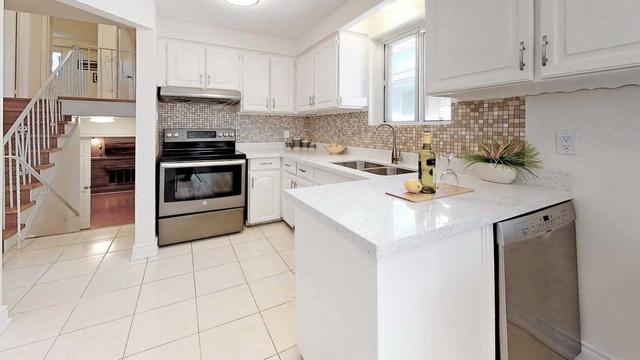 10 Adamede Cres, House detached with 4 bedrooms, 3 bathrooms and 4 parking in Toronto ON | Image 4