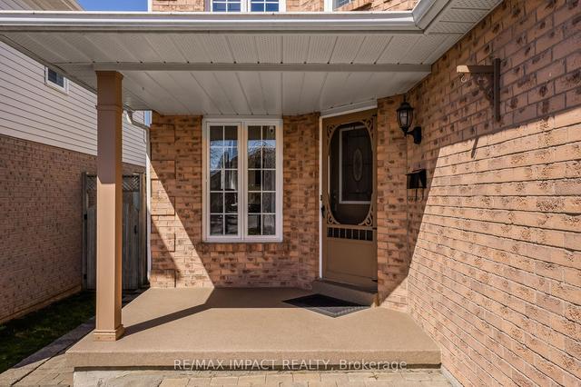 1276 Dartmoor St, House detached with 3 bedrooms, 3 bathrooms and 3 parking in Oshawa ON | Image 12