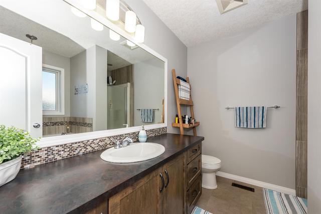 20 Hillcrest Link Sw, House detached with 3 bedrooms, 2 bathrooms and 4 parking in Calgary AB | Image 35