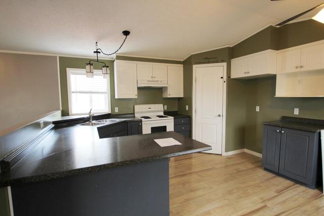 239 Belgian Green, House detached with 4 bedrooms, 2 bathrooms and 4 parking in Wood Buffalo AB | Image 7