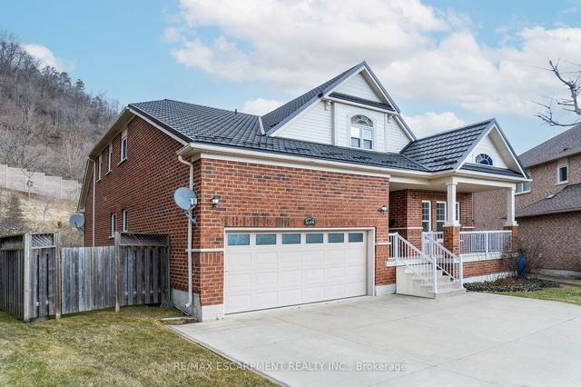 56 Brydale Crt, House detached with 4 bedrooms, 4 bathrooms and 7 parking in Hamilton ON | Image 34