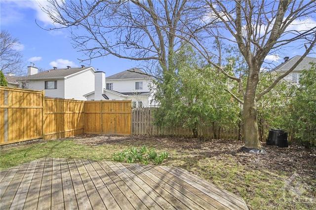 50 Rideaucrest Drive, House detached with 4 bedrooms, 3 bathrooms and 4 parking in Ottawa ON | Image 28