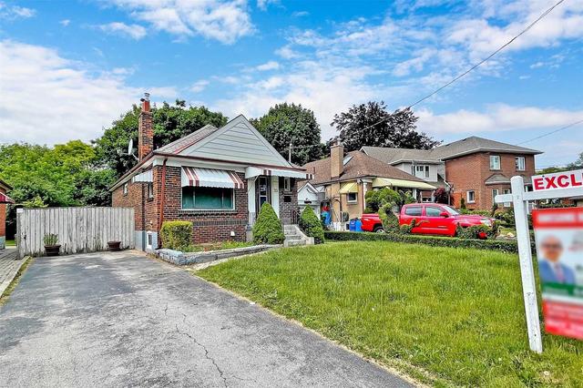 20 Noreen Dr, House detached with 2 bedrooms, 2 bathrooms and 3 parking in Toronto ON | Image 12