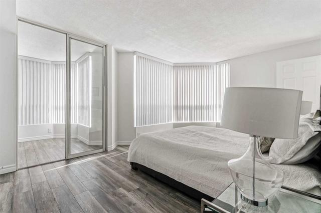 1510 - 4470 Tucana Crt, Condo with 2 bedrooms, 2 bathrooms and 1 parking in Mississauga ON | Image 2