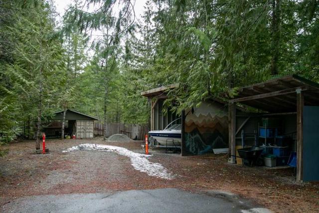7710 Pemberton Portage Rd, House detached with 5 bedrooms, 4 bathrooms and 9 parking in Squamish Lillooet C BC | Image 10