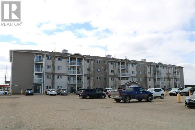 112, - 12015 Royal Oaks Drive, Condo with 2 bedrooms, 1 bathrooms and 2 parking in Grande Prairie AB | Card Image