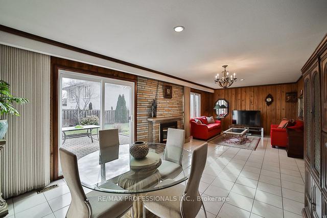 31 Rockcastle Dr, House detached with 4 bedrooms, 3 bathrooms and 6 parking in Toronto ON | Image 22