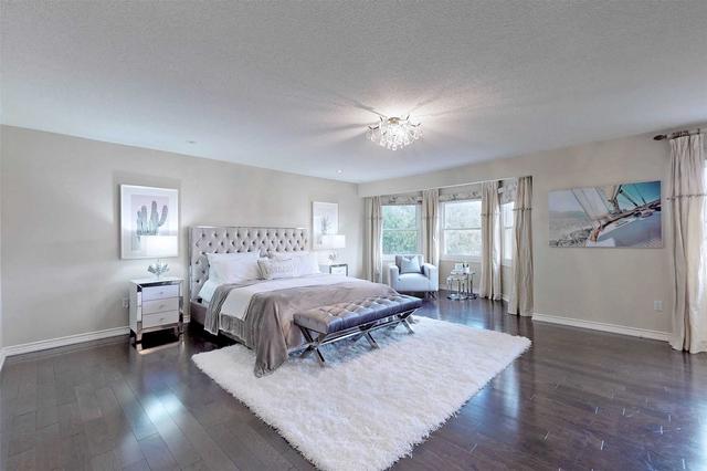 9 Highview Cres, House detached with 4 bedrooms, 5 bathrooms and 9 parking in Richmond Hill ON | Image 18