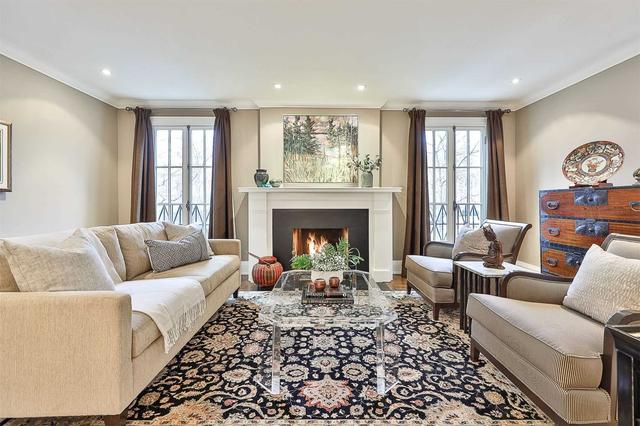 115 Inglewood Dr, House detached with 4 bedrooms, 5 bathrooms and 3 parking in Toronto ON | Image 6
