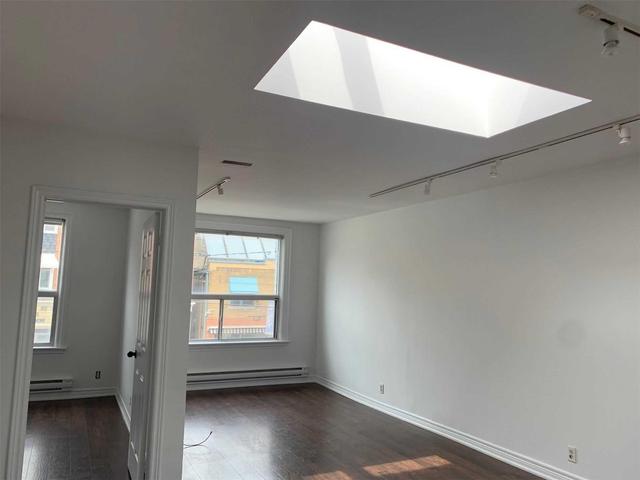 upper - 2381 Queen St E, Condo with 3 bedrooms, 1 bathrooms and 0 parking in Toronto ON | Image 2