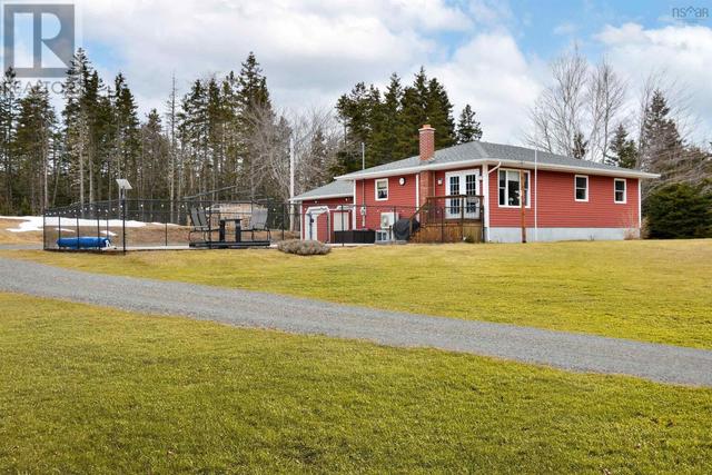 47708 Cabot Trail, House detached with 3 bedrooms, 2 bathrooms and null parking in Victoria, Subd. A NS | Image 2