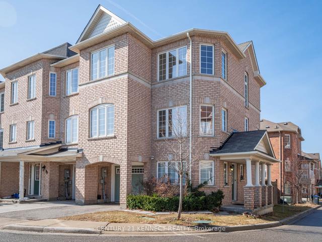 45 Arizona Dr W, House attached with 3 bedrooms, 4 bathrooms and 2 parking in Brampton ON | Image 1