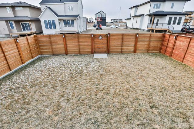 461 Devonia Way W, House detached with 4 bedrooms, 3 bathrooms and 4 parking in Lethbridge AB | Image 35